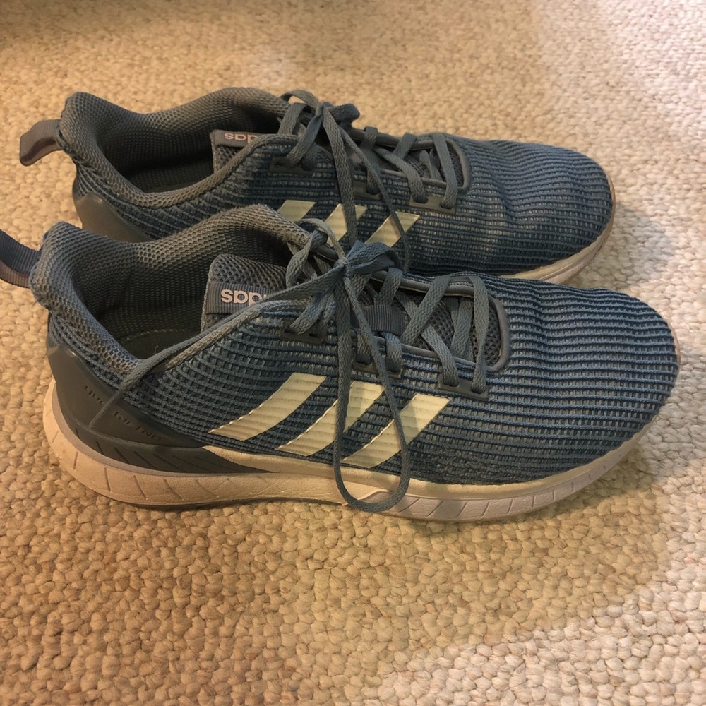 Adidas Questar